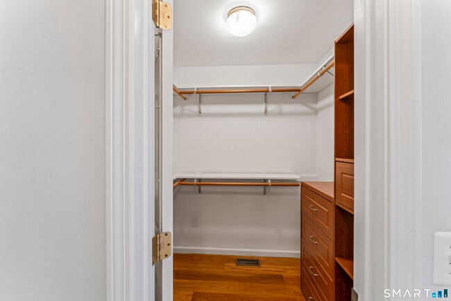 Building Photo - 75 Eureka Ave