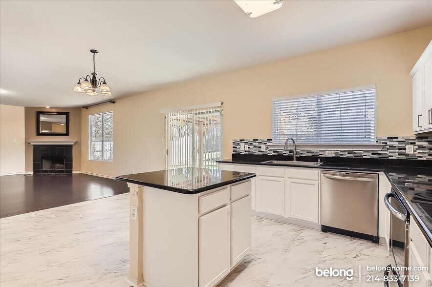 Building Photo - 1310 Pigeon Ct