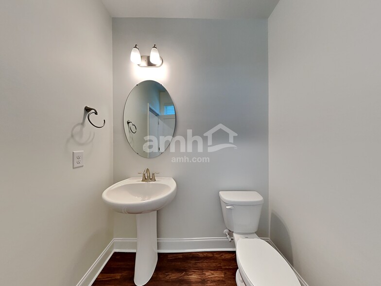 Building Photo - 137 Hazel Pk Dr