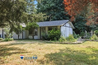 Building Photo - MOVE IN READY NOW! 2 bed 1 ba - Great location! Tumwater School District.
