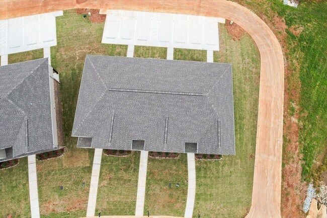 Building Photo - 16129 Cohen Dr