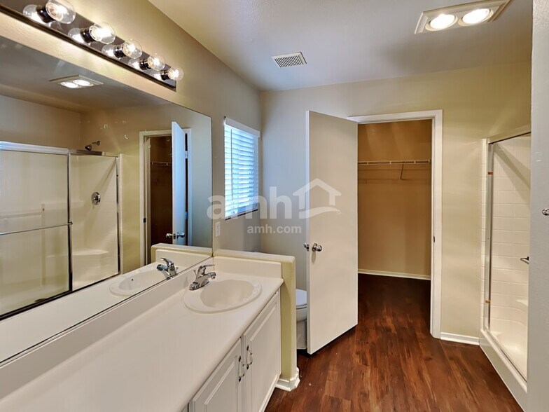 Building Photo - 1752 Quartz Landing Ave