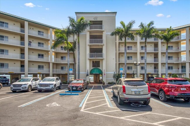 Building Photo - 8800 Bay Pines Blvd