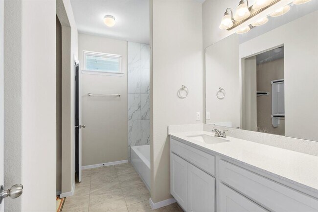 Building Photo - 301 Tempest Trl