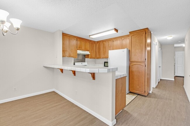 Building Photo - Fabulous condo at the Saddleback complex