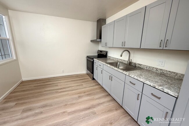 Building Photo - 840 Templeton Ave
