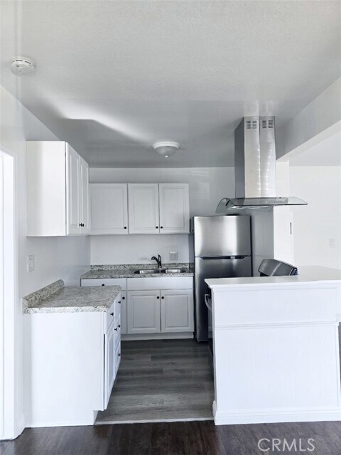 Building Photo - 1007 S Tamarack Dr