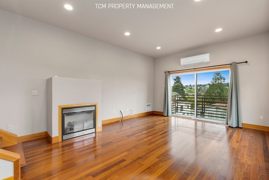 Building Photo - 4012 23rd Ave SW