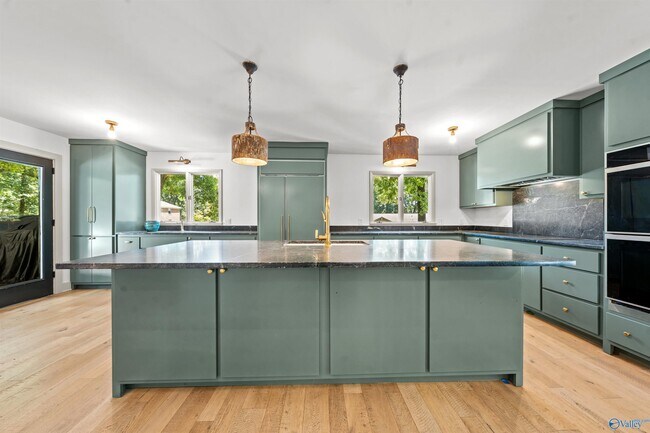 Building Photo - 7705 Foxfire Dr SE
