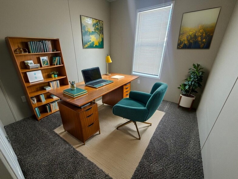 Building Photo - 38127 Ducharme Dr