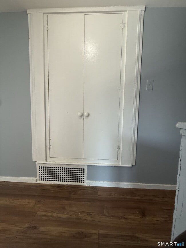 Building Photo - 33 Cannon Rd