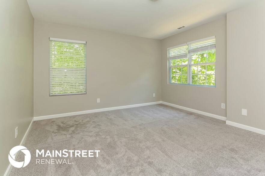 Building Photo - 2711 Kendrick Dr