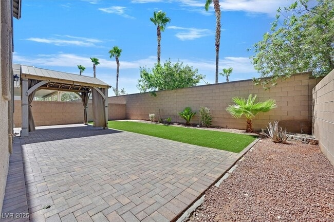 Building Photo - 7859 Saber Tooth St