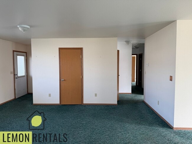 Building Photo - 3610 McLean Dr