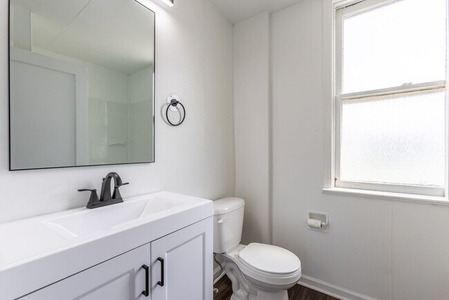 Building Photo - 123 Beltzhoover Ave