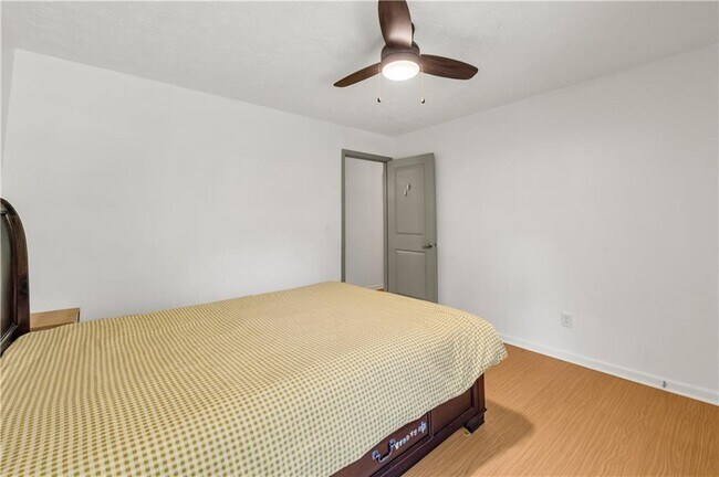 Building Photo - 5712 Port Dr