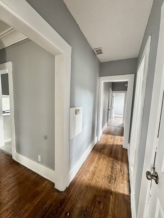 Building Photo - 8790 Kimberly Ct