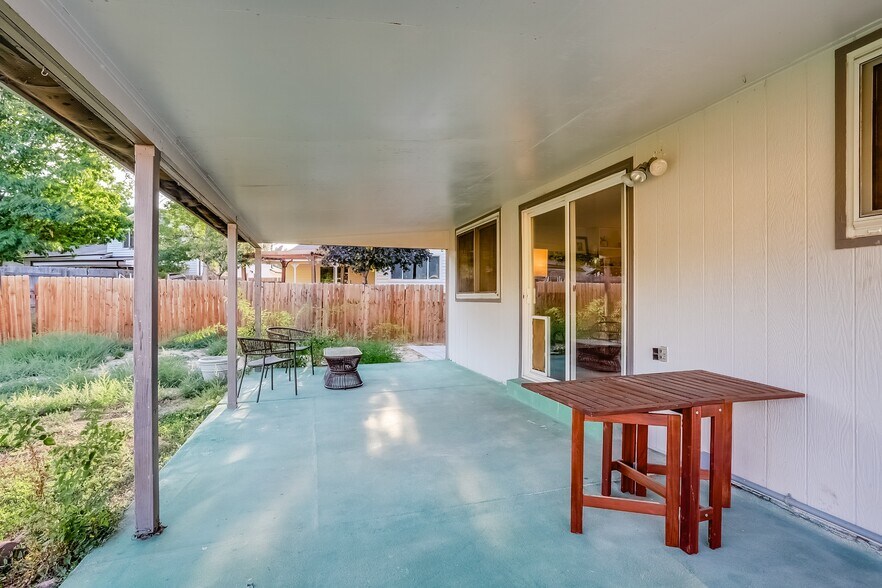 Building Photo - 15054 E Dartmouth Ave