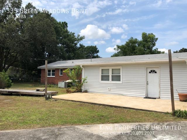 Building Photo - 335 Green Meadows Dr