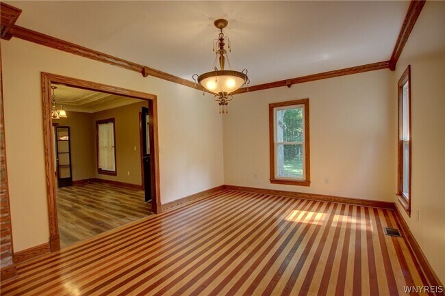 Building Photo - 5880 Draudt Rd