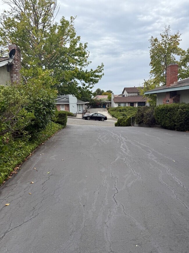 Building Photo - 765 Pope Dr