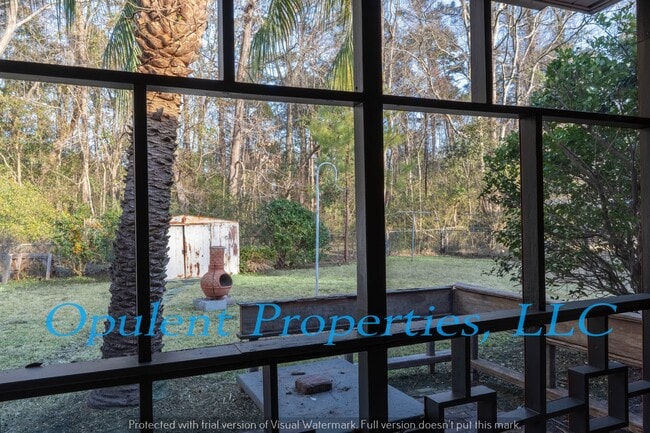 Building Photo - 834 Savage Rd