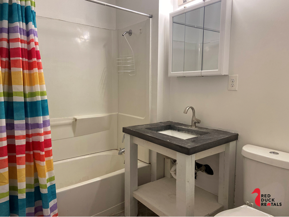 Bathroom - 1109 Brown St