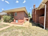 Building Photo - 3144 Vine St