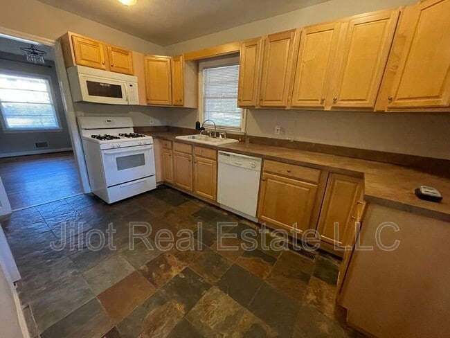 Building Photo - 2855 Monticello Pl