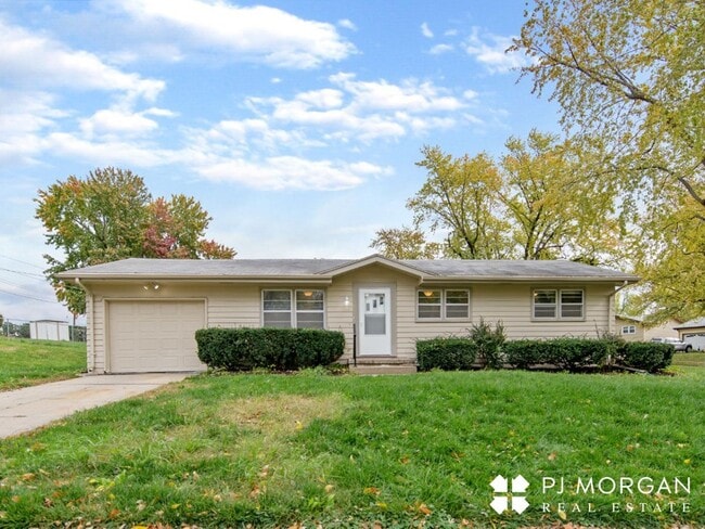 Primary Photo - 1409 Thomas Dr