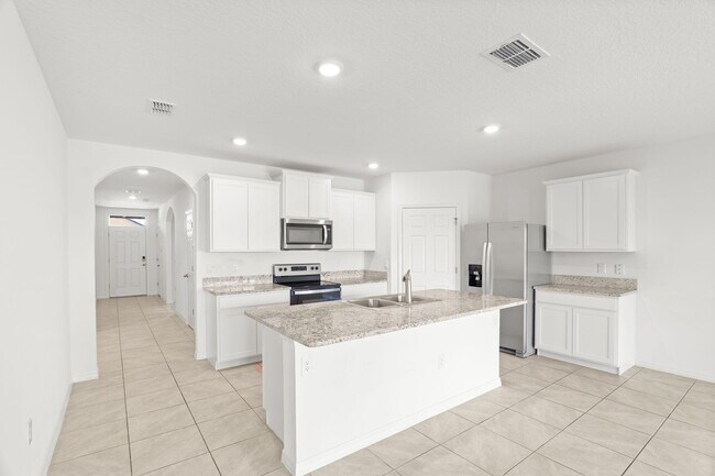 Building Photo - 2053 Farmhouse Rd SE