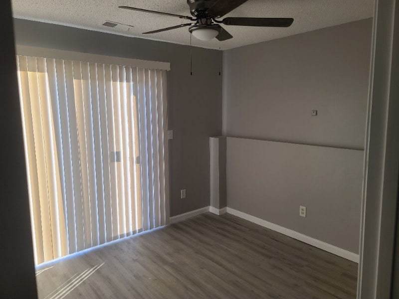 Building Photo - 215 Snead Dr