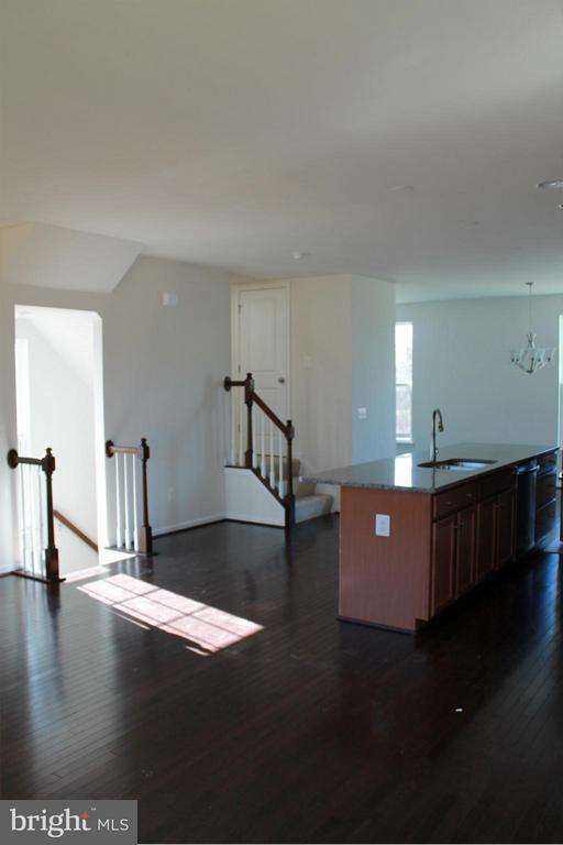 Building Photo - 109 Sequoia Dr