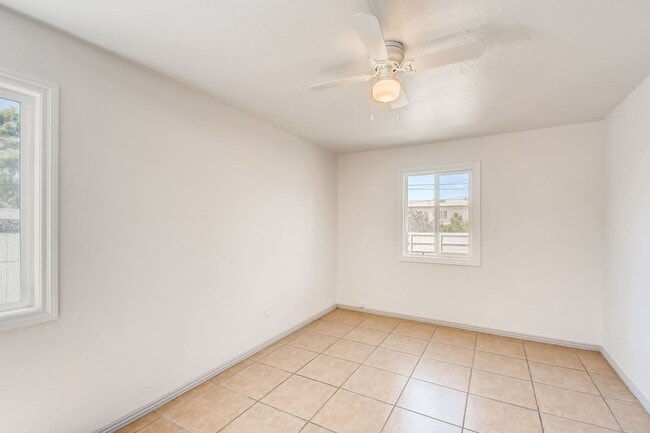 Building Photo - Updated 3 Bed/ 1 bath House Located in West Chula Vista