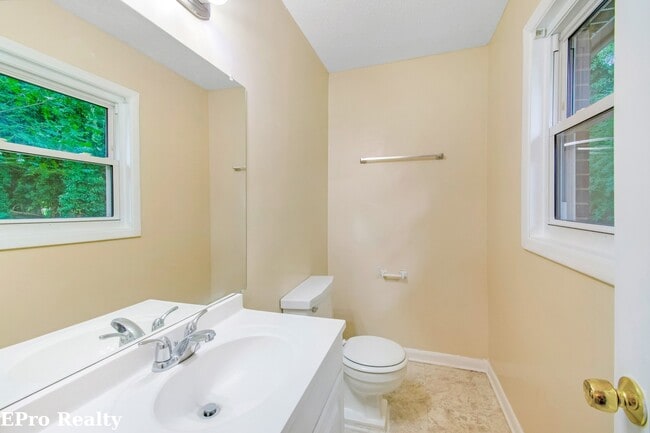 Building Photo - Don’t Miss Out! Look, Lease, and Live Specials EXTENDED to January 31st!