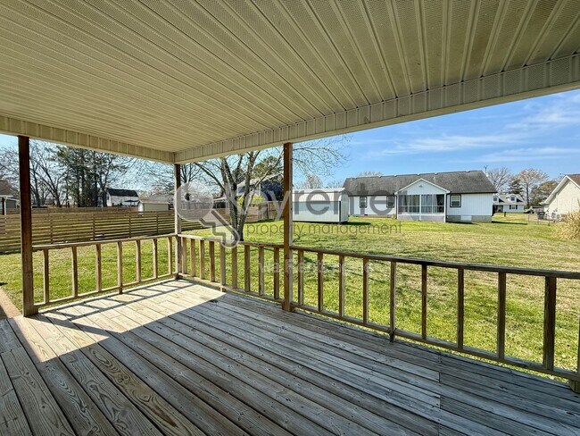 Building Photo - 103 Cedar Tree Ln