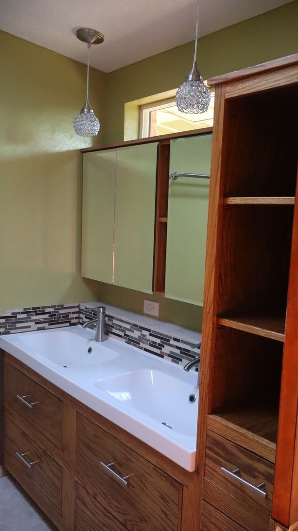 Building Photo - Spacious