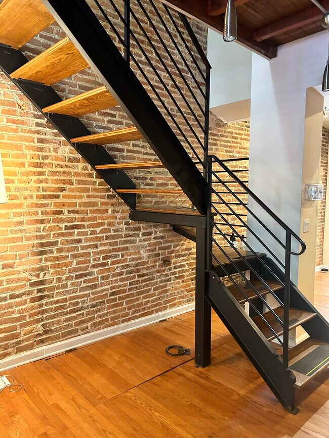 Stairs - 1509 Ramsay St