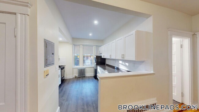 Building Photo - 1788 Beacon St