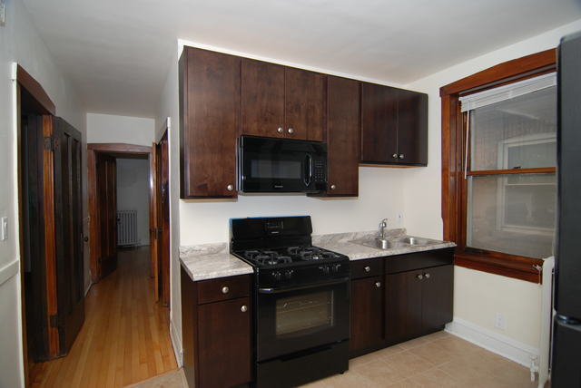Building Photo - 3921 N Linder Ave