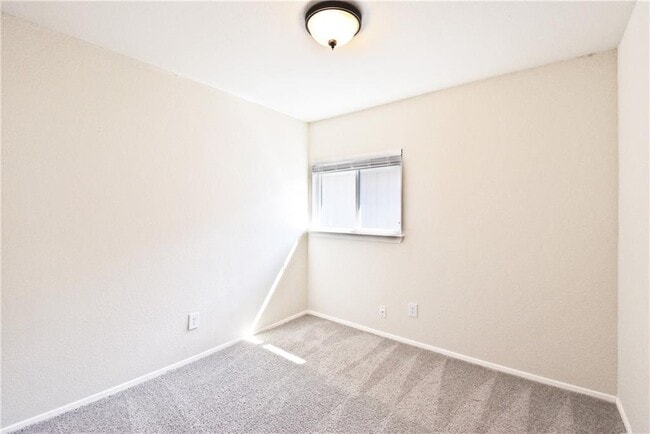 Building Photo - 16813 Whitebrush Loop