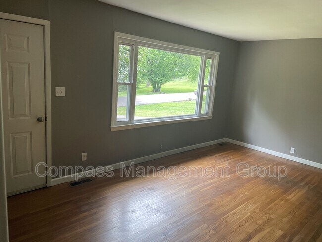 Building Photo - 2911 Davis St SE