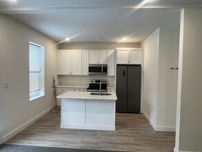 Building Photo - 123 Intervale St