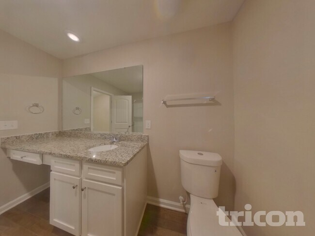 Building Photo - 320 Waterstone Dr