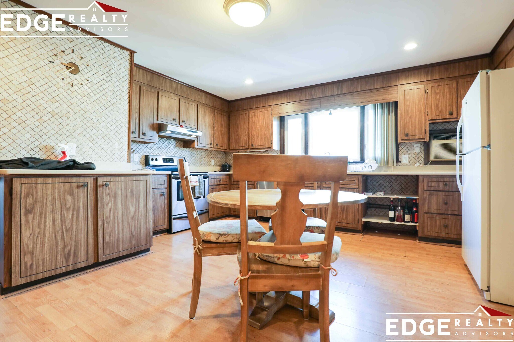 Building Photo - 285 Webster St