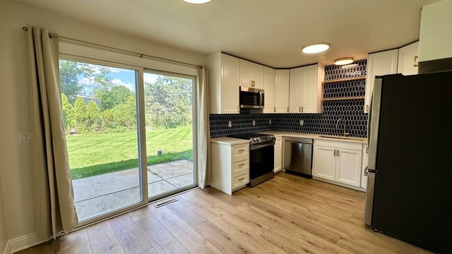 Building Photo - 17680 Green Isle Ct