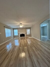 Building Photo - 845 Nutwood St