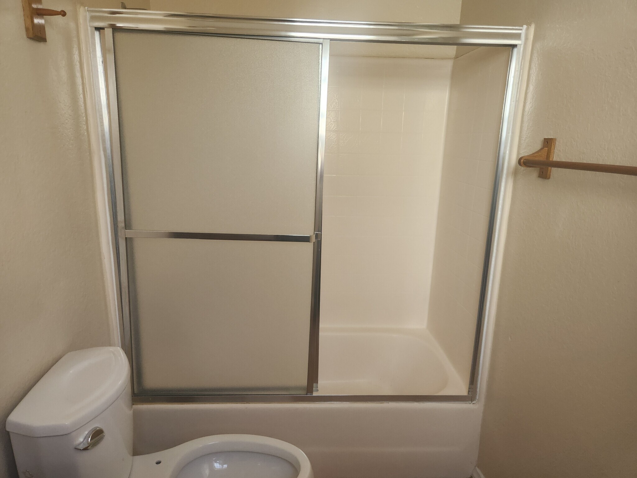 Building Photo - 1208 Roswell Ave