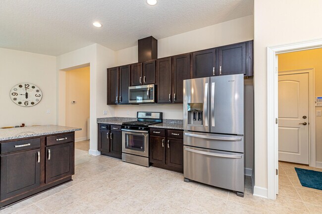 Building Photo - 50 Eliana Ave