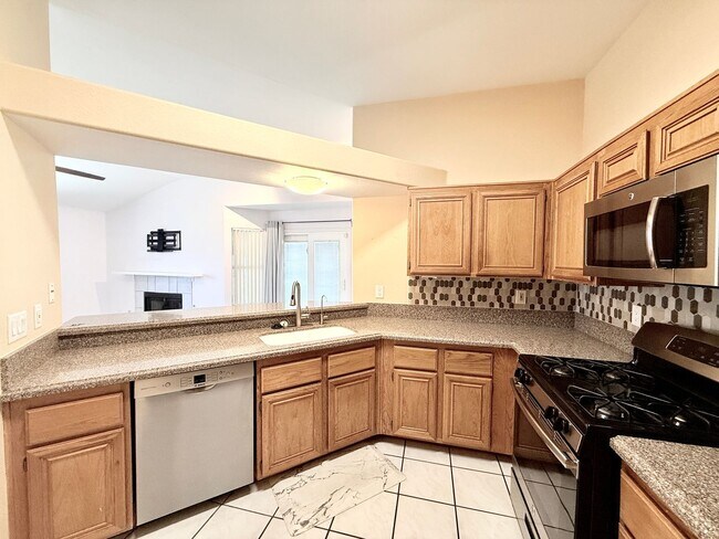 Building Photo - Spacious 4-Bedroom, 2-Bathroom Single-Stor...
